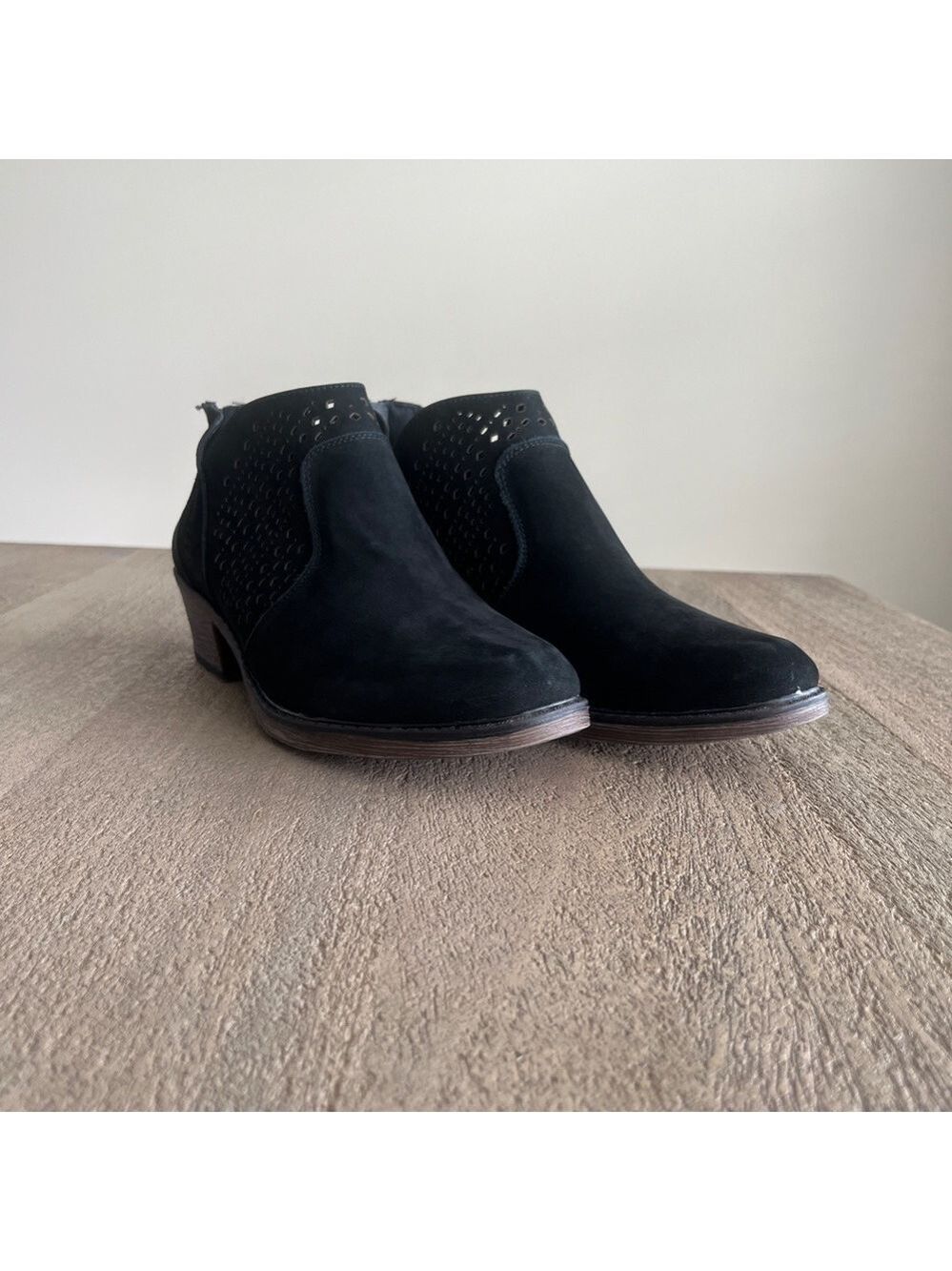 NWOT Women's Propet Remy Bootie Size 7.5 Black